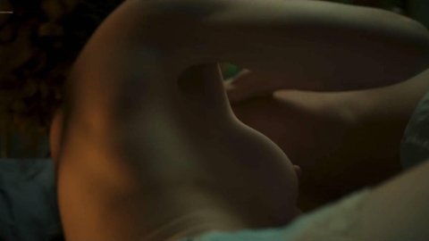 Blanca Suarez, Ana Polvorosa - Sexy Scenes in Cable Girls s01 (2017)