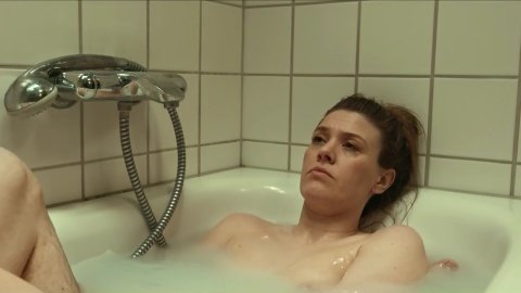 Ane Helene Hovby - Sexy Scenes in Tosomhed (2019)